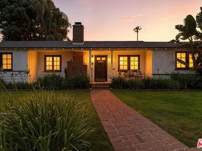 14253 Collins St, Van Nuys, CA, 91401