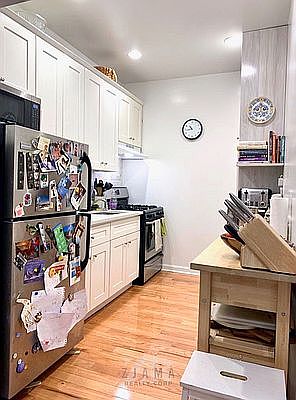 4th image of 403 Saint Johns Pl APT 1D
