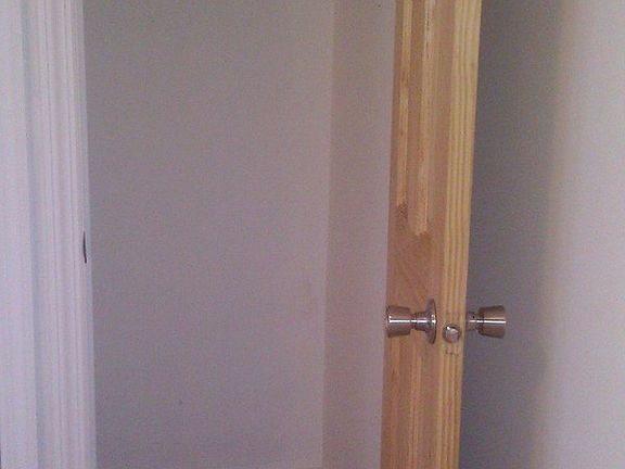 5th image of 2147 27th St APT B2