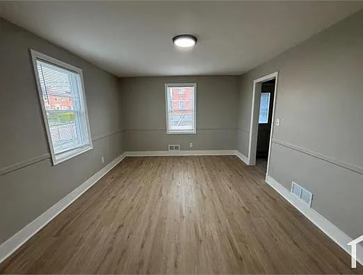 3 bed, $2,300 — Photo 3