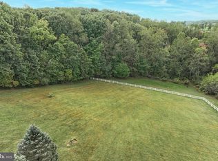 Arnold Rd, Glenville, PA 17329