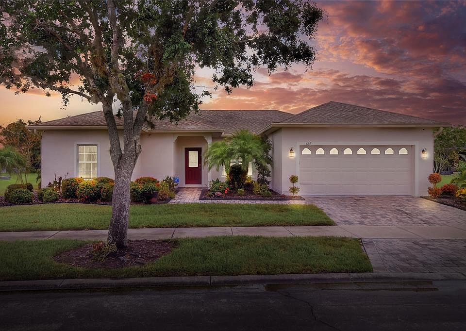 1st image of 657 Shorehaven Dr