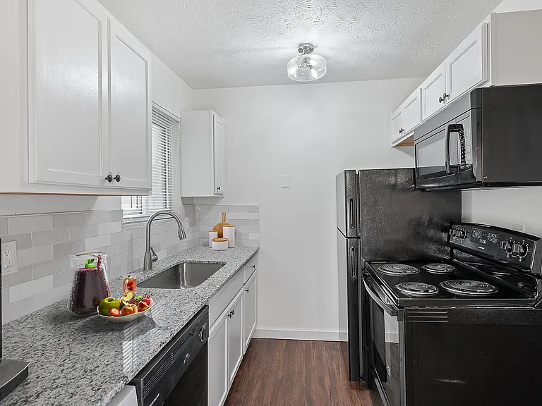2636 Stanton Ave #5 — Photo 4