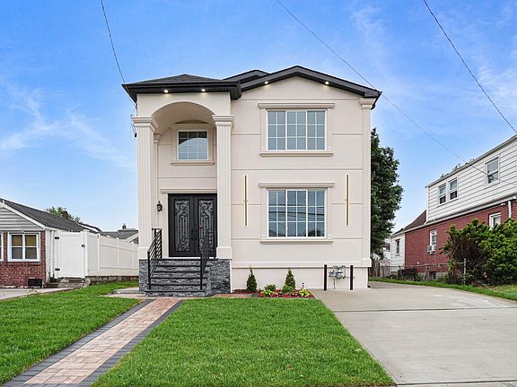 2nd image of 17 Hommell Street S