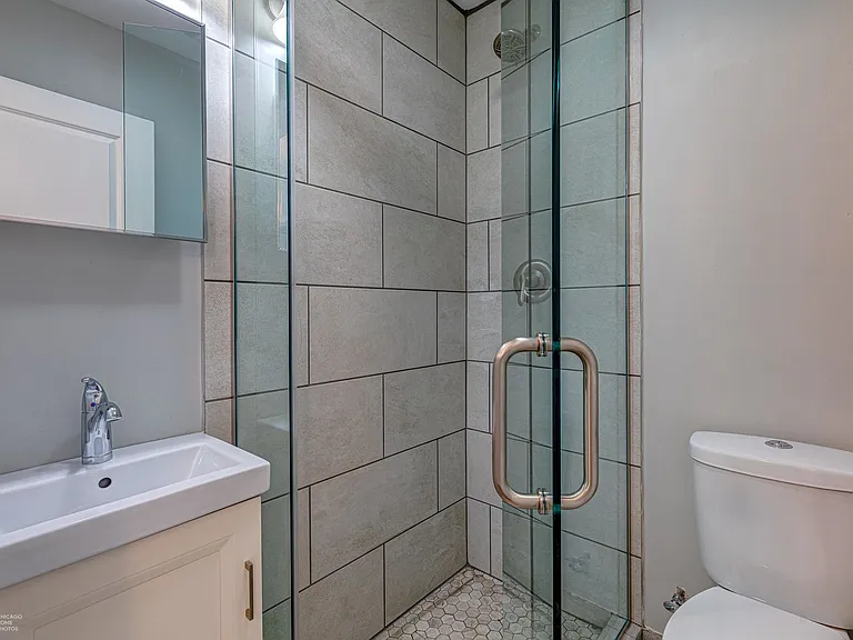 2501 N Southport Ave #3S — Photo 7