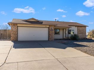 1700 Powder River Dr NE, Rio Rancho, NM 87144