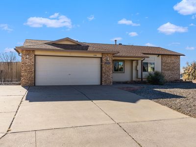 1700 Powder River Dr NE, Rio Rancho, NM, 87144