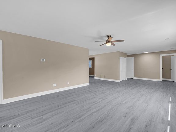 4th image of 32 Dogwood Lane