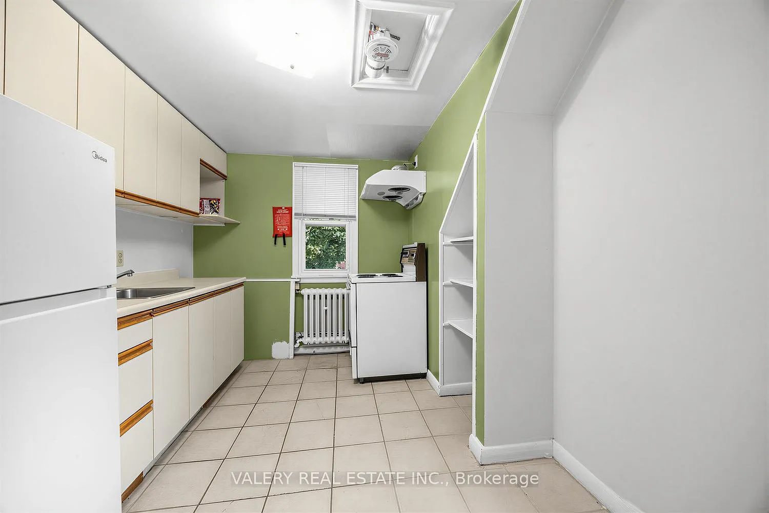 1 bed, $1,695 — Photo 2