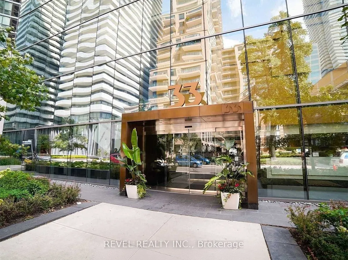 Building Photo - 33 Charles St E #2901
