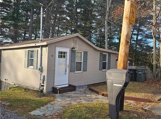 4 Ridge Ave, Coventry, RI 02816