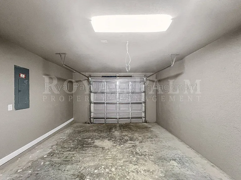 745 Harry Ave S — Photo 38