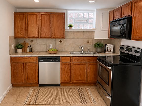 3rd image of 9316 Walker St #1