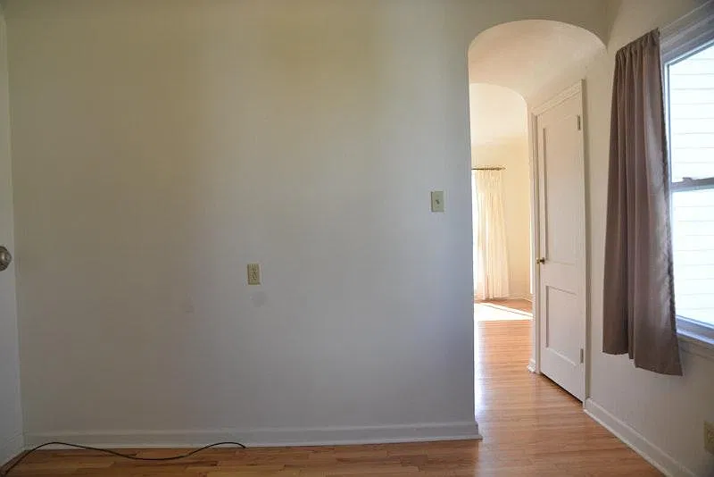 3 bed, 1100 sqft, $2,100 — Photo 3
