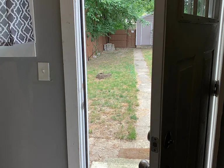 1426 Linden St #A — Photo 14