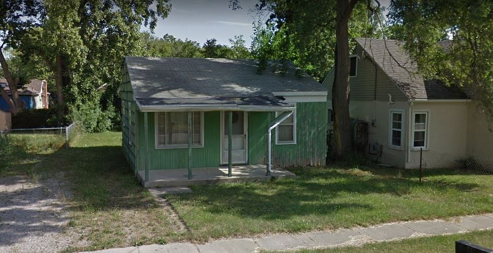 2nd image of 1475 Carman St