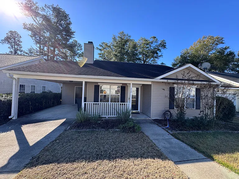 212 Spring Oak Ln — Photo 1
