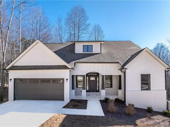 5714 Ridgewater Cir, Gainesville, GA 30506