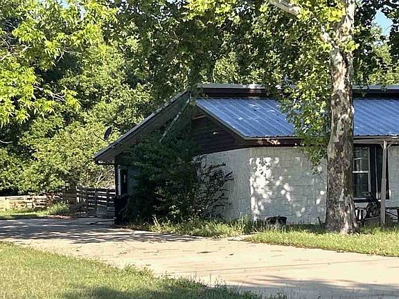 3rd image of 6241 Vicney Ln
