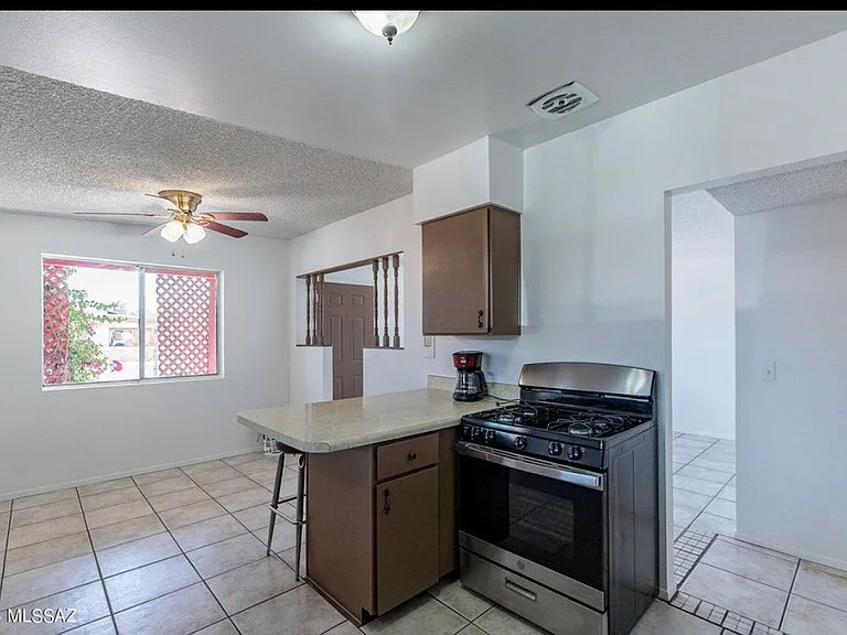 1504 W Sonora St — Photo 4
