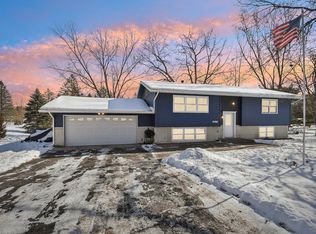 38271 Timber Ln, North Branch, MN 55056