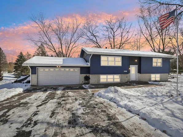 38271 Timber Ln, North Branch, MN 55056