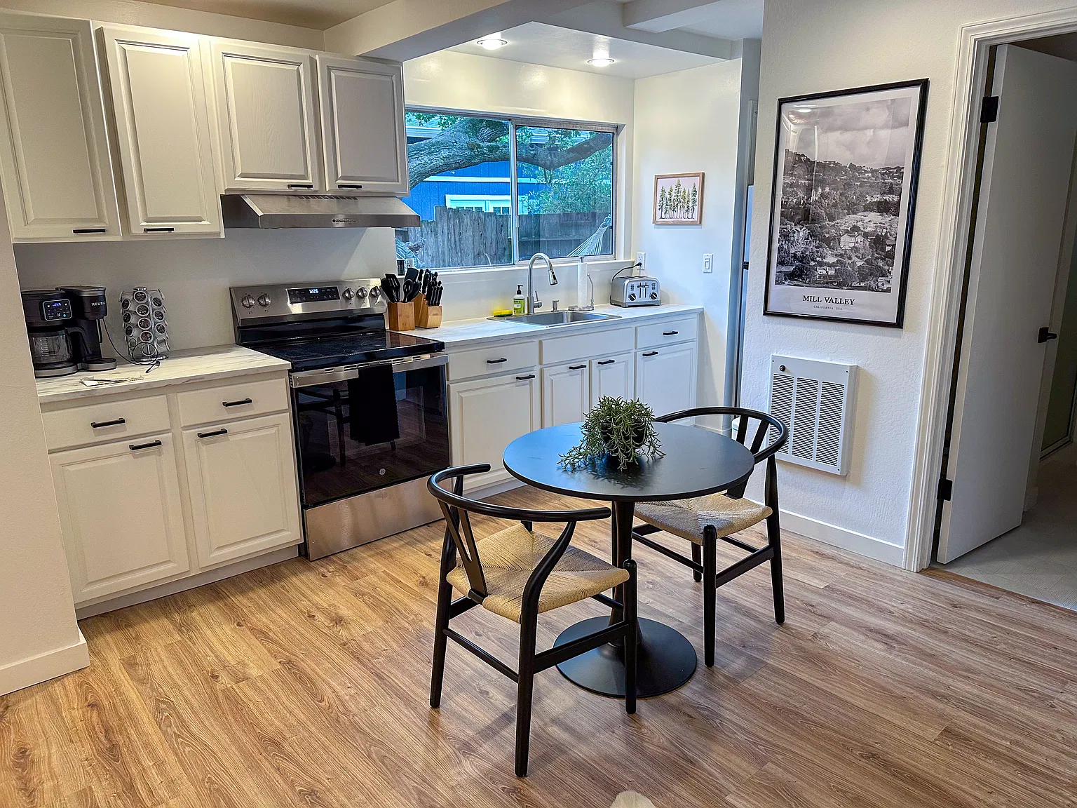 550 Browning St — Photo 1