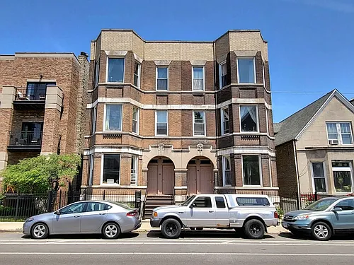 2022 W Augusta Blvd #E04P Photo 1