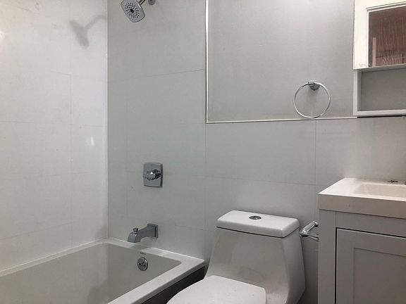4th image of 590 Bergen Ave #19Q