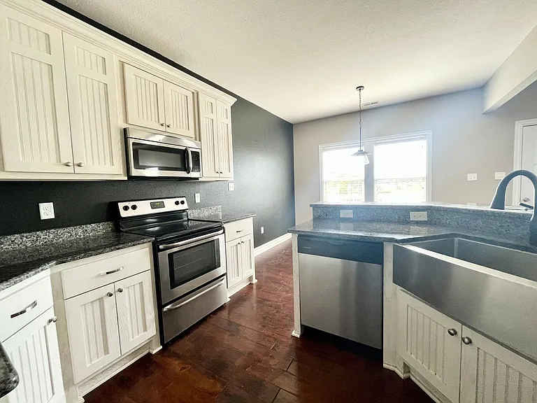 150 Travis Blvd — Photo 24