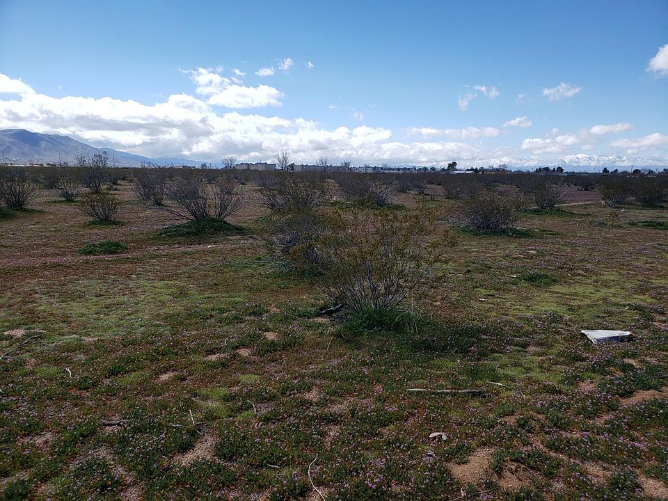 2nd image of 24960 Pah Ute Ave