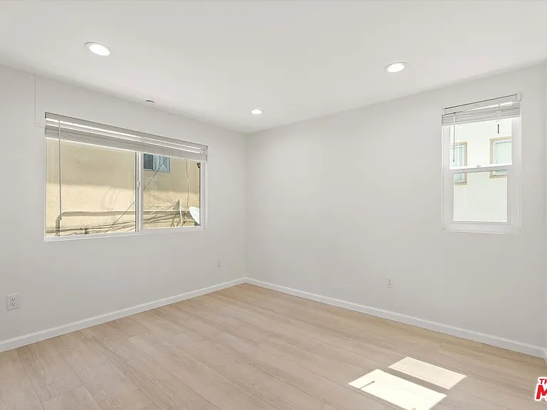 1409 N Hobart Blvd #104 — Photo 18