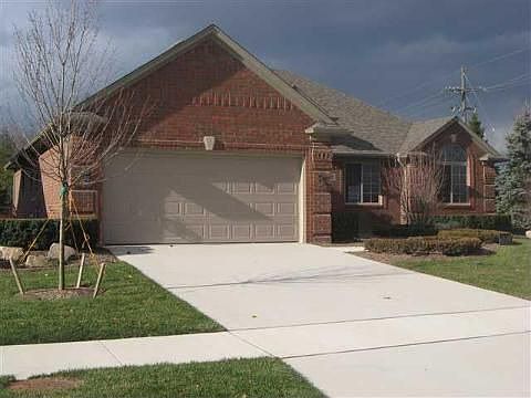 2nd image of 50925 Pinnacle Woods Ln