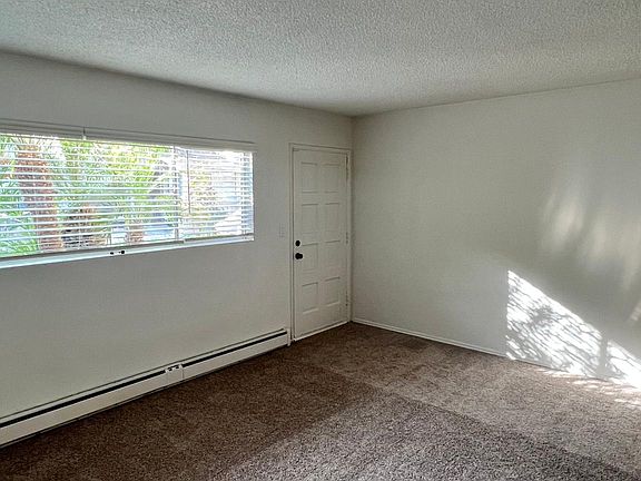 3rd image of 2750 Figueroa Blvd