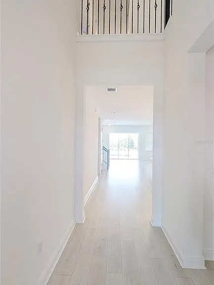 15614 Vetta Dr — Photo 10