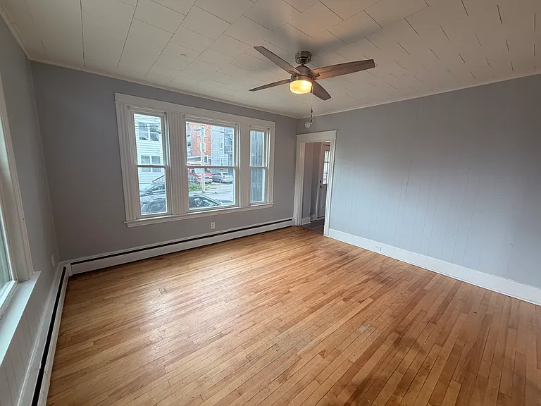60-62 Jefferson St #1F — Photo 3