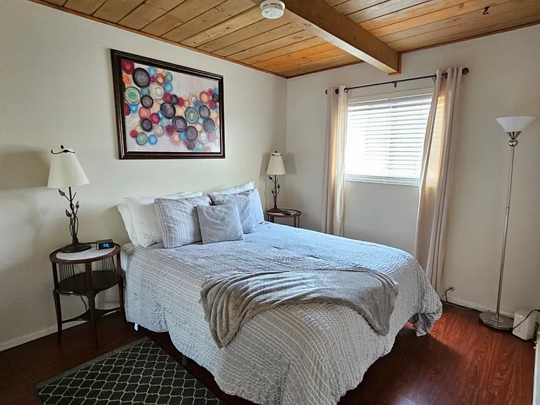 3827 Waller Ave — Photo 4