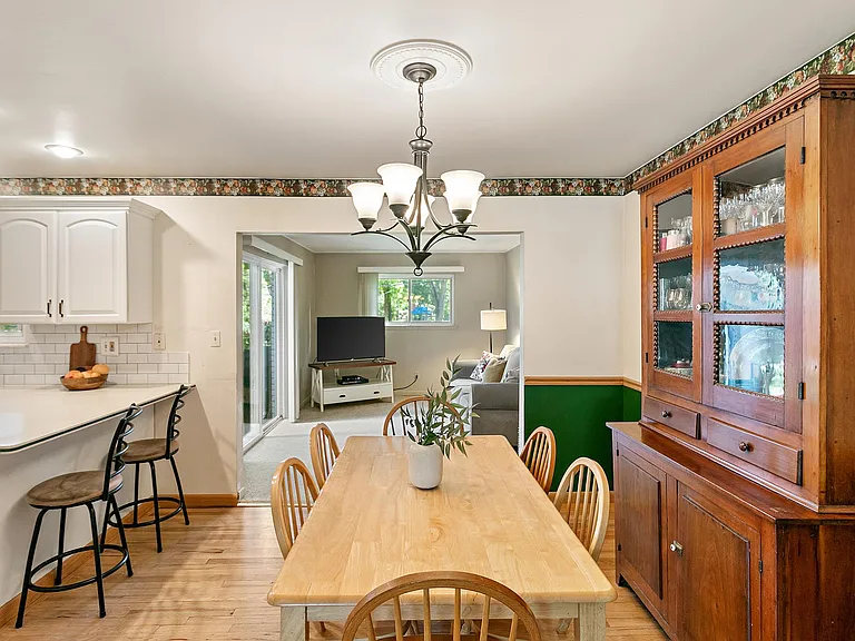 30215 Stockton Ave — Photo 5