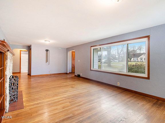 5th image of 1413 Crayton Ave