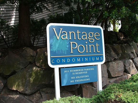 Welcome sign