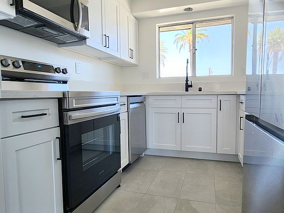 4th image of 3819 E 2nd St APT 7