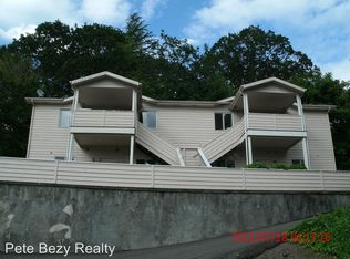 240 NE Washington Ave APT B, Chehalis, WA 98532