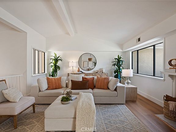 3rd image of 1833 11th St #B