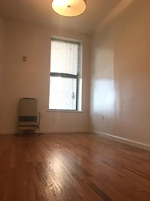 Rented by EXR | media 14