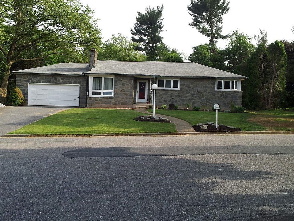 1st image of 837 E Langhorne Ave