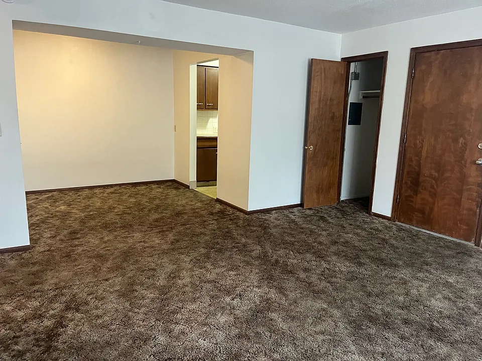 625 5th Ave #4
