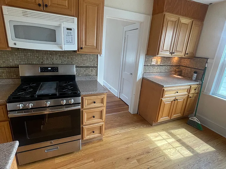 243 Henry Ave #1 — Photo 7