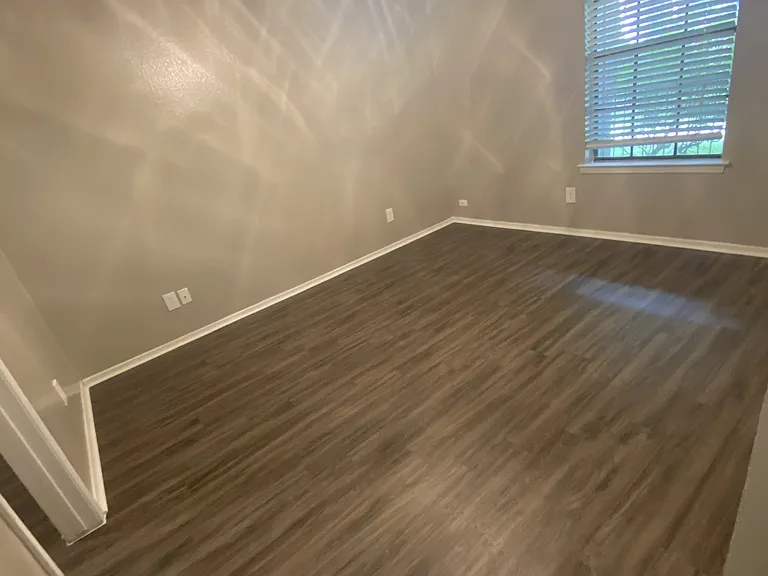 Walnut Creek Apartments — Photo 21