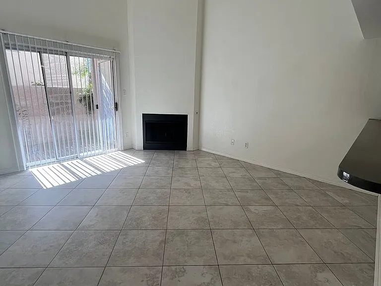 Mission Springs at Scottsdale — Photo 34