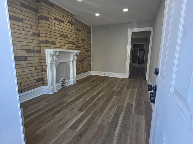 224 N 11th St — Photo 3